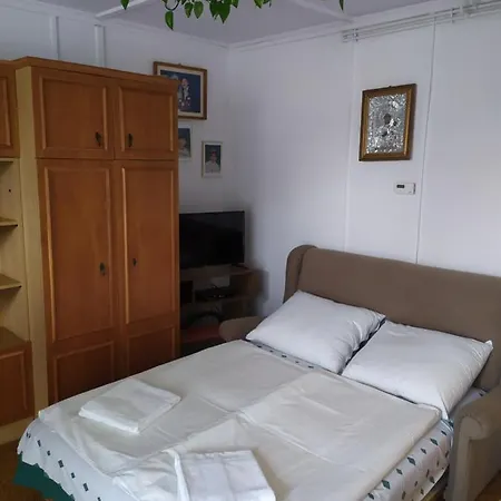 Apartment Toth *
