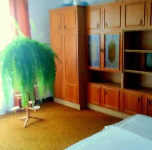 Toth アパート バラトンレッレ